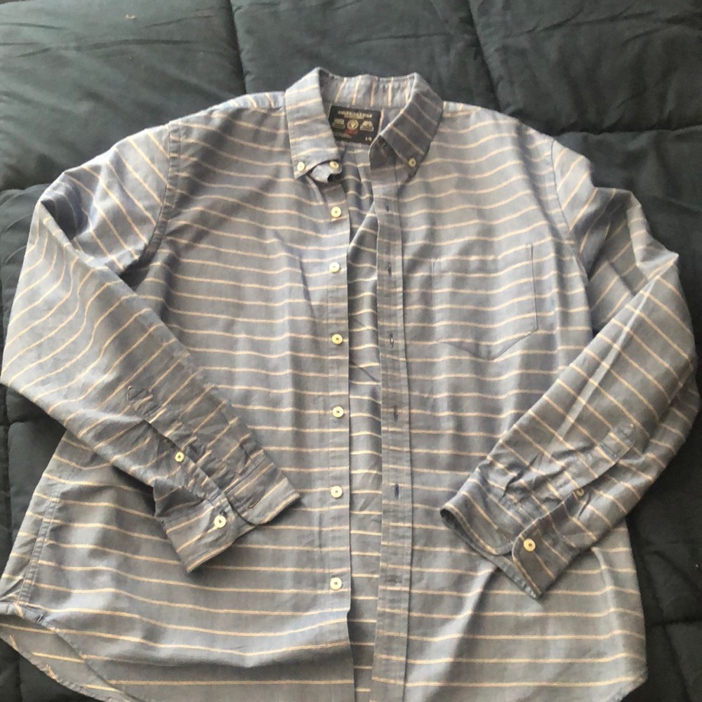 American Eagle Outfitters Slim Fit Traditional standard button down shirt